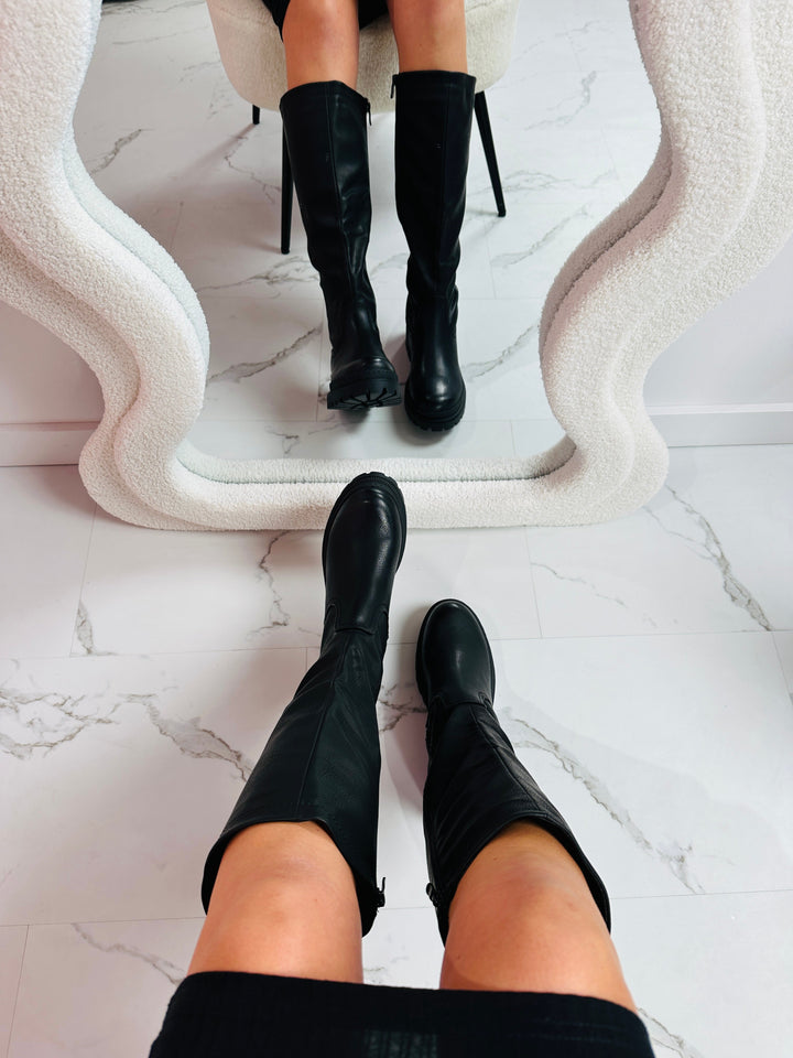 Aurelia -  Zwarte laarzen